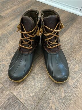 Sperry Men’s Two-Tone Brown and Black Duck Boots